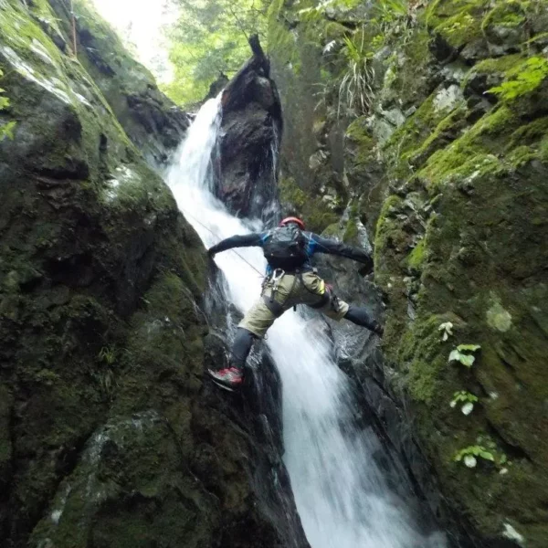 軍刀利沢、沢登り！