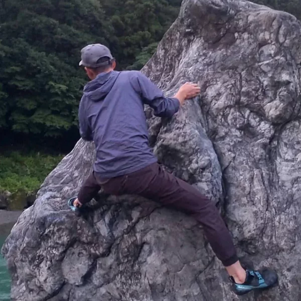 御岳ボルダー朝練！