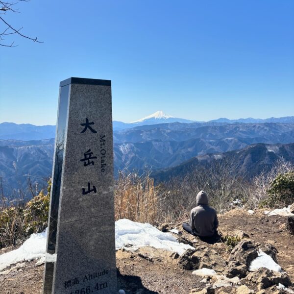 快晴の大岳山へ
