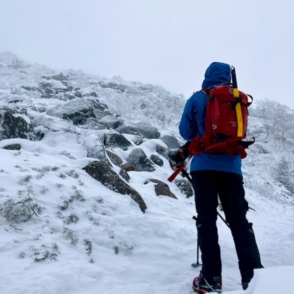 ガスガス 強風の天狗岳へ